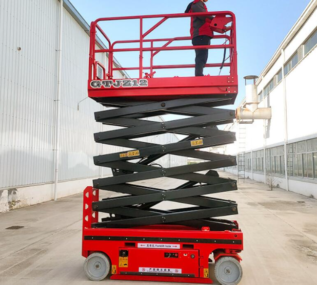 共青城自行走移动式升降机